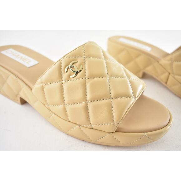 Chanel 23C Beige Lambskin Leather Quilted CC Logo Platform Slide Sandal Flat 42 - Picture 4 of 13